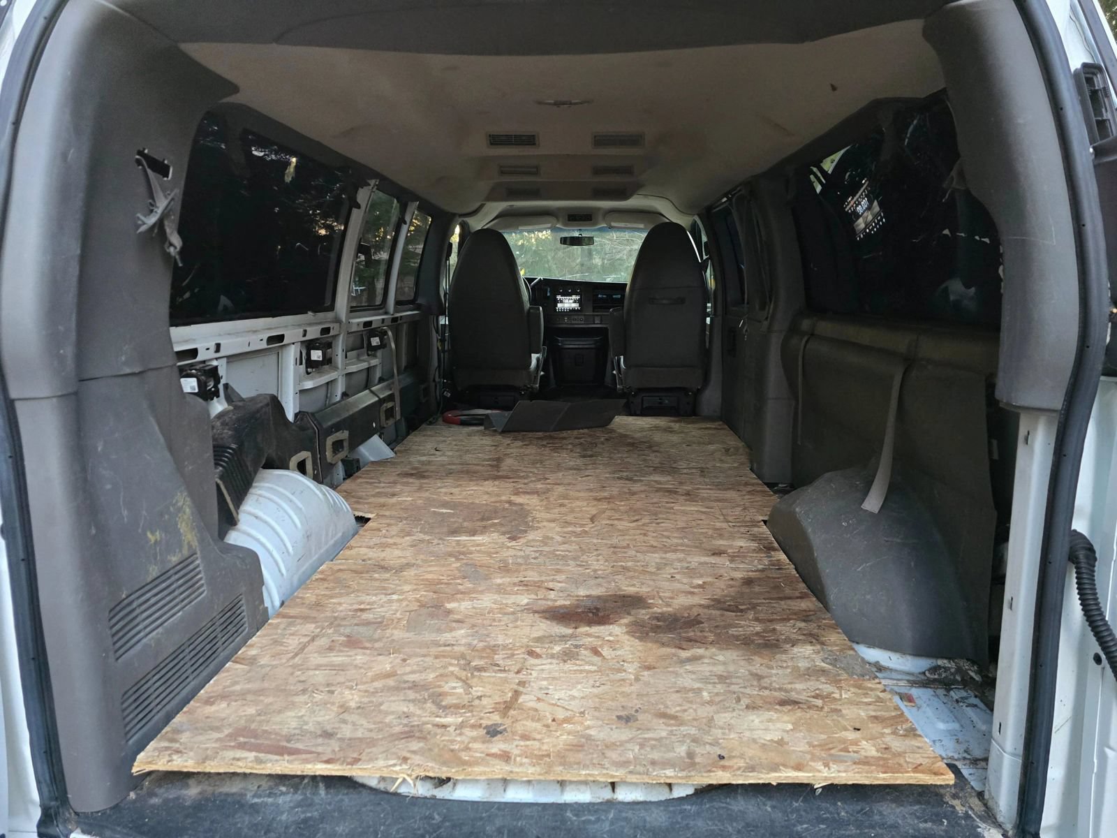 Used 2015 Chevrolet Express 3500 LT w/ LT Preferred Equipment Group RWD image 7