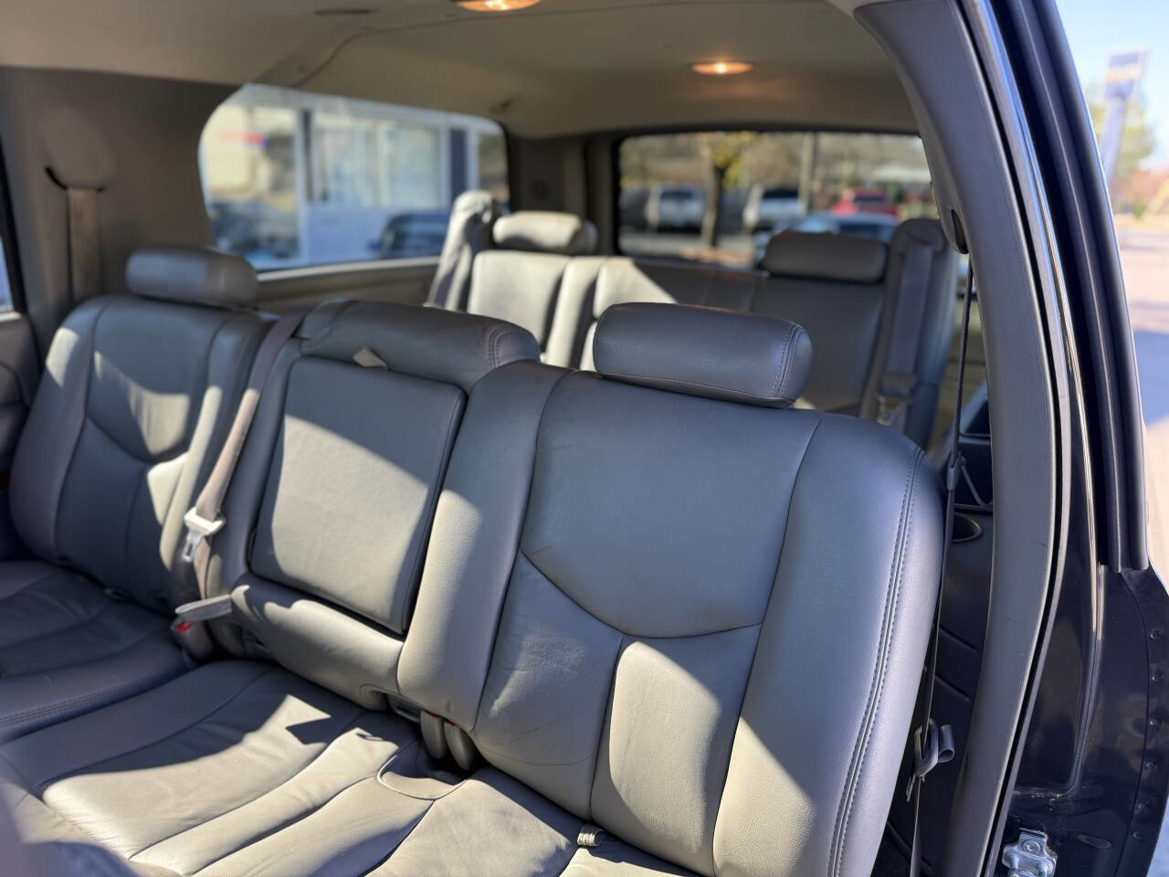 Used 2004 GMC Yukon XL SLT w/ Preferred Equipment Group image 19