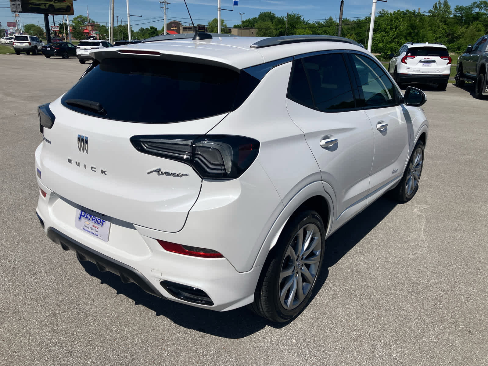 Used 2024 Buick Encore GX Avenir w/ Avenir Convenience Package AWD/4WD image 7