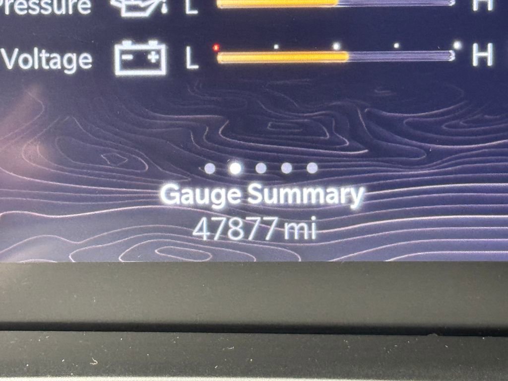 Used 2023 Jeep Grand Cherokee Limited w/ Luxury Tech Group II AWD/4WD image 16