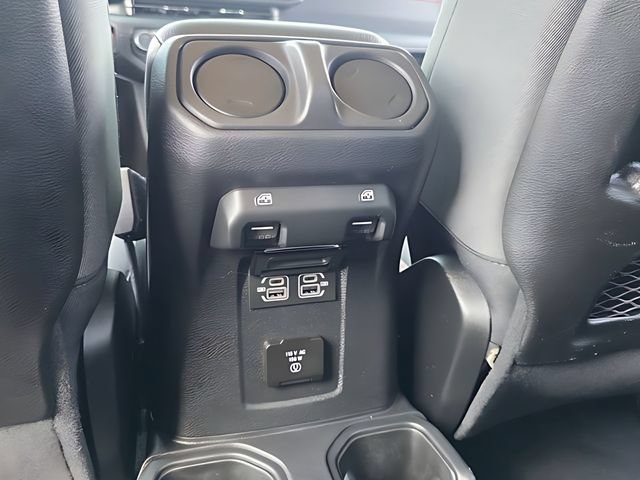 Used 2025 Jeep Wrangler Unlimited Rubicon AWD/4WD image 27