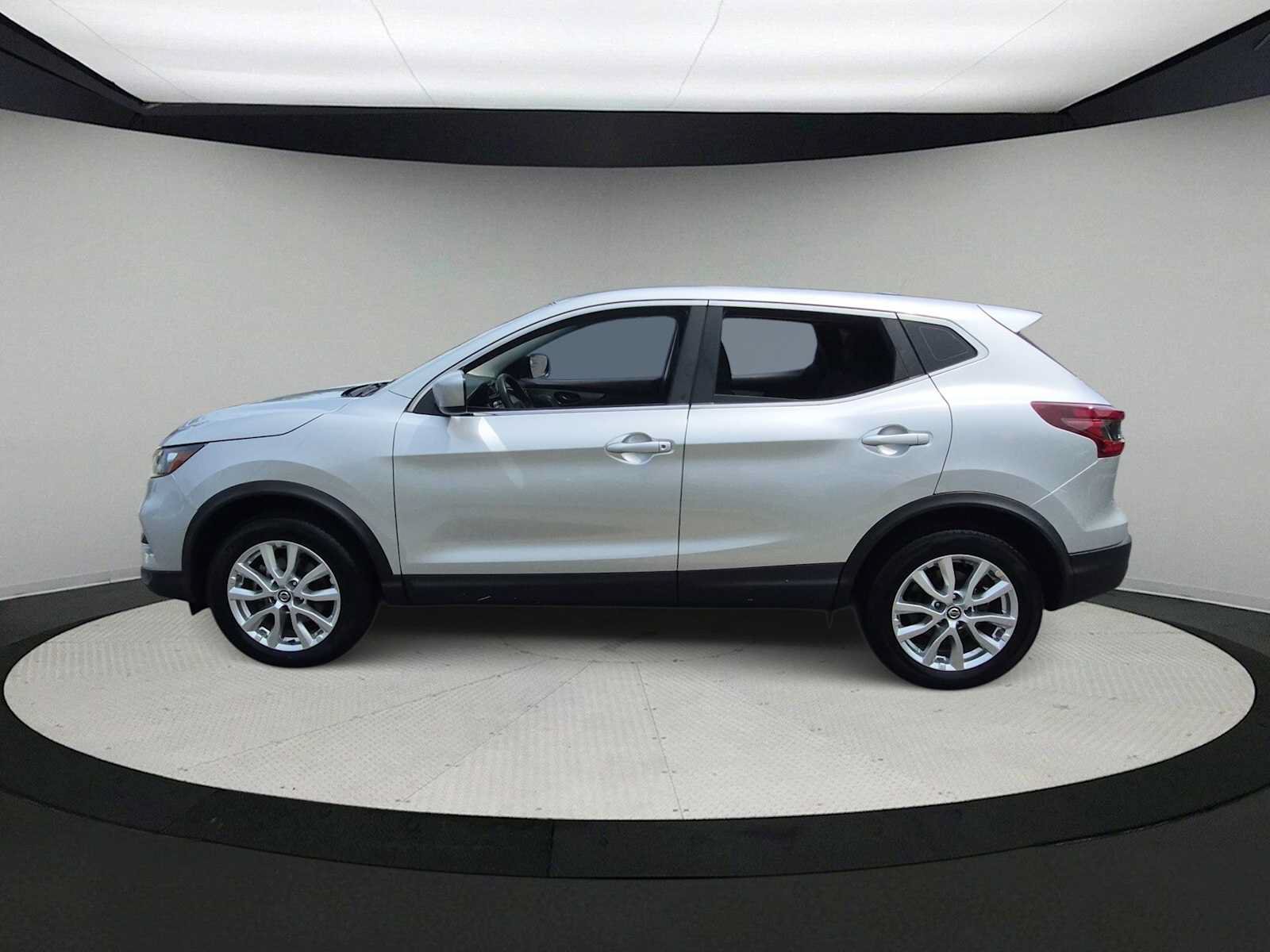Used 2021 Nissan Rogue Sport S FWD image 5