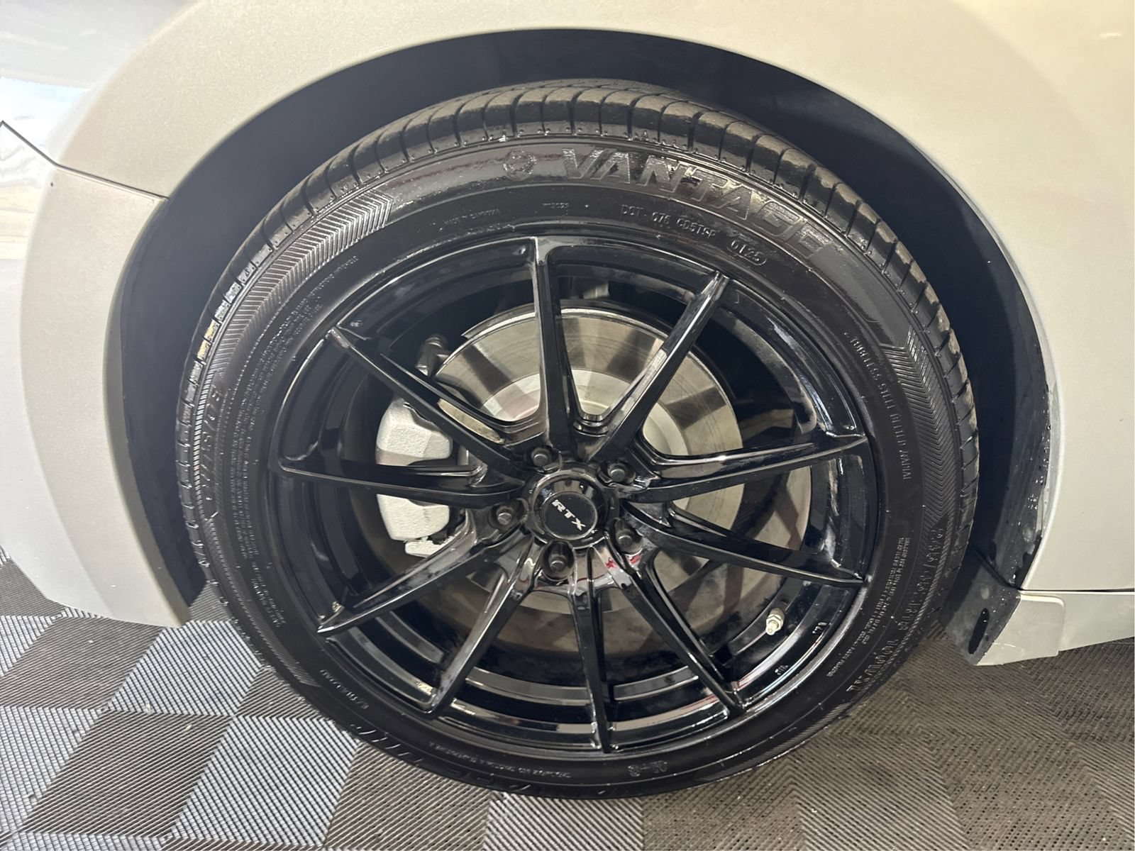Used 2017 Nissan Maxima Platinum FWD image 25