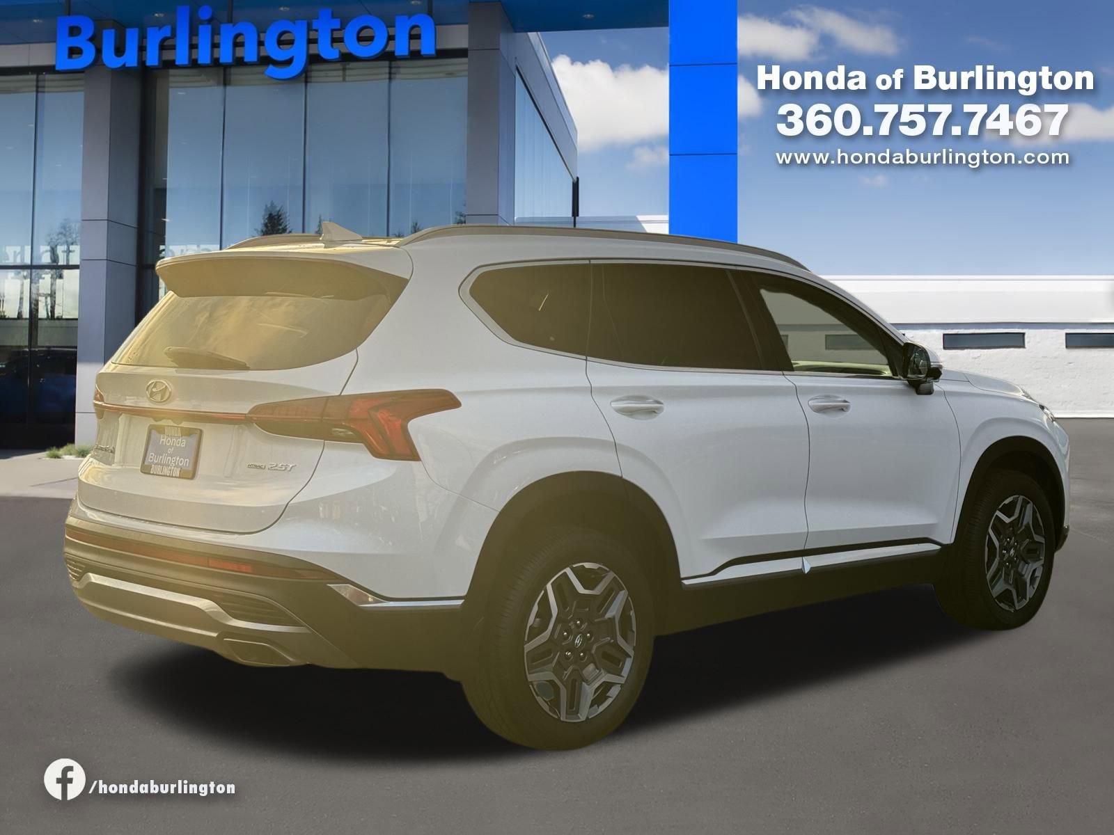 Used 2022 Hyundai Santa Fe Limited w/ Cargo Package image 6
