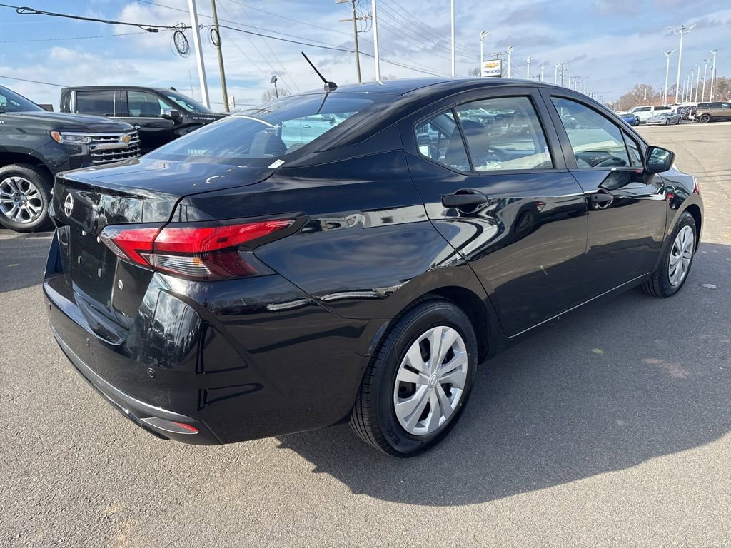 Used 2023 Nissan Versa S w/ Trunk Package image 5
