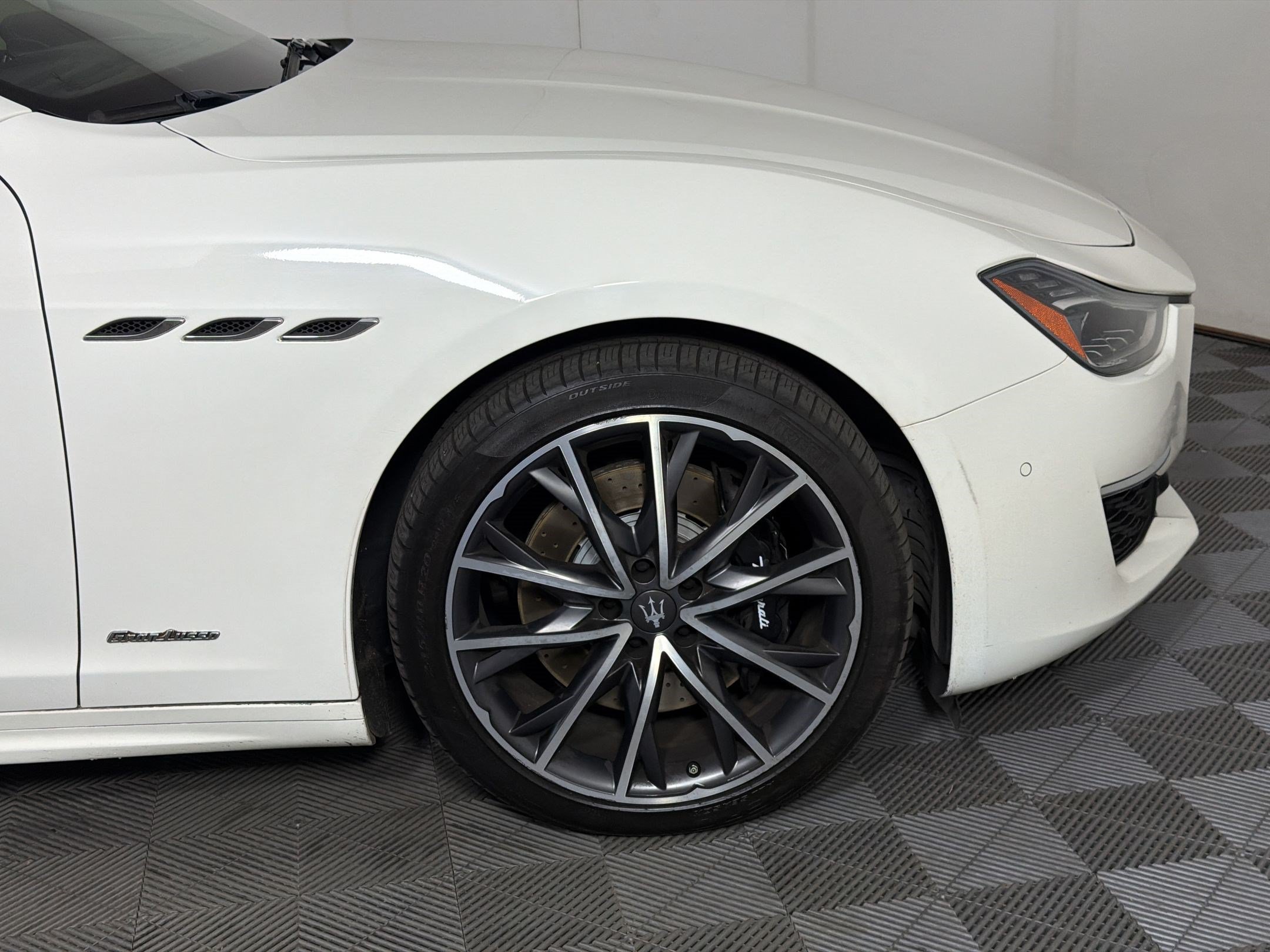 Used 2020 Maserati Ghibli S GranLusso AWD/4WD image 12