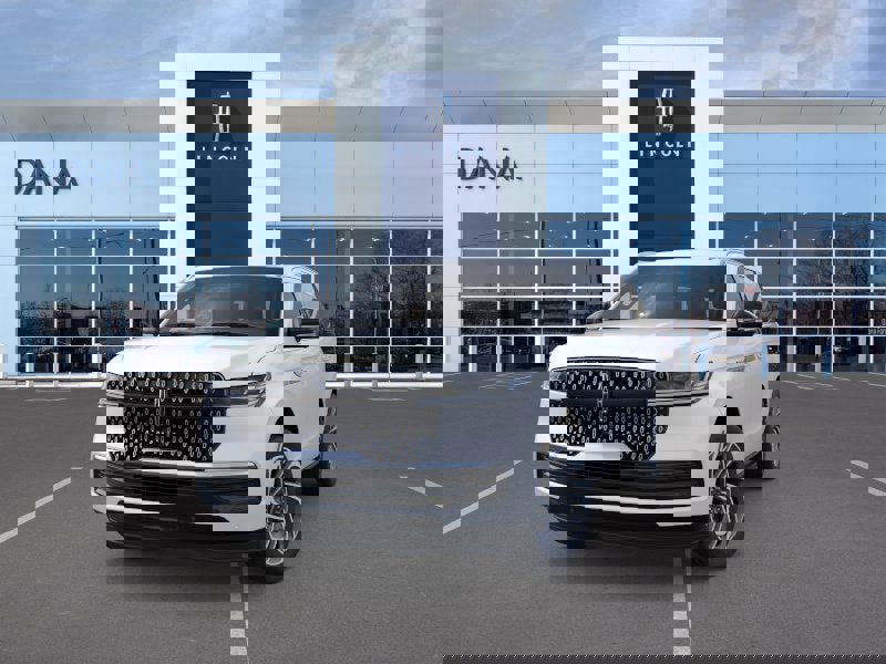 New 2025 Lincoln Navigator Reserve image 2