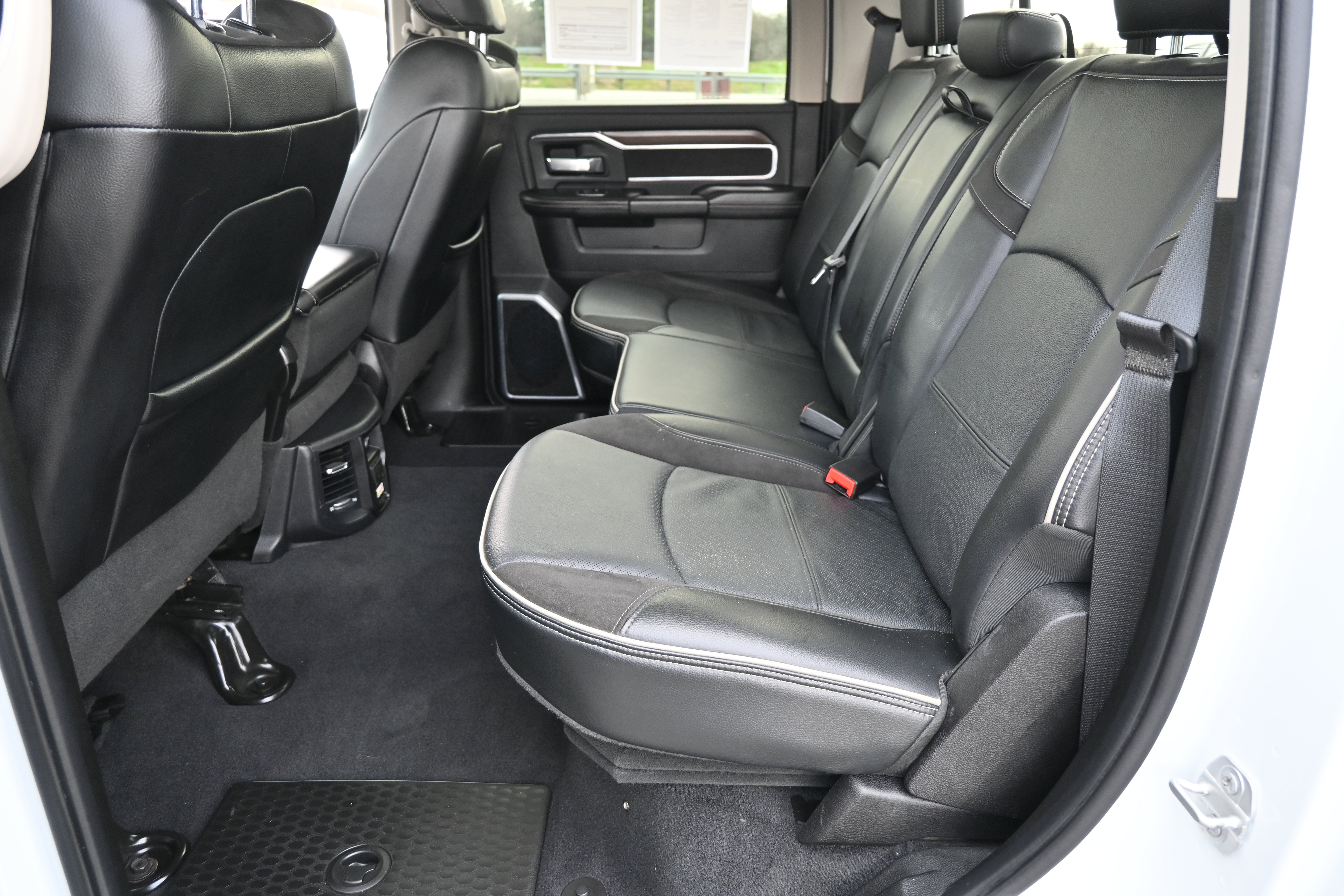 Used 2024 RAM 2500 Laramie image 31