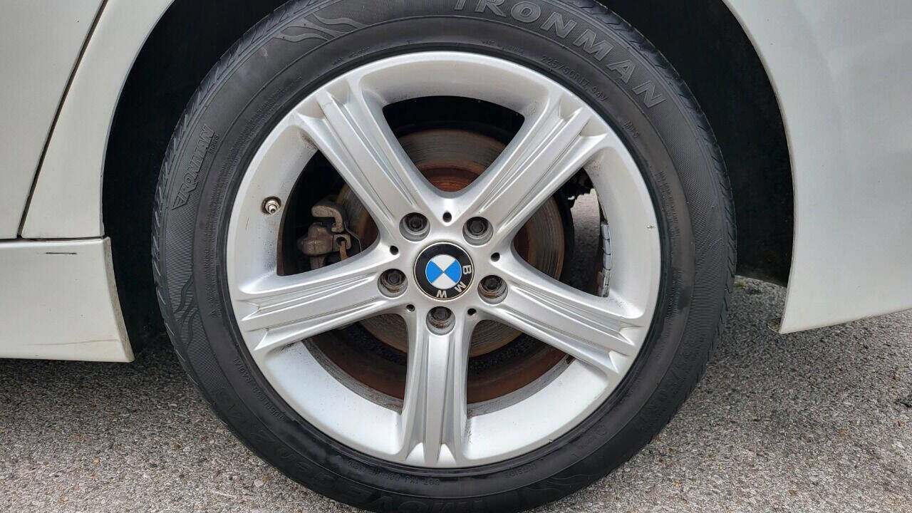 Used 2015 BMW 320i Sedan image 30