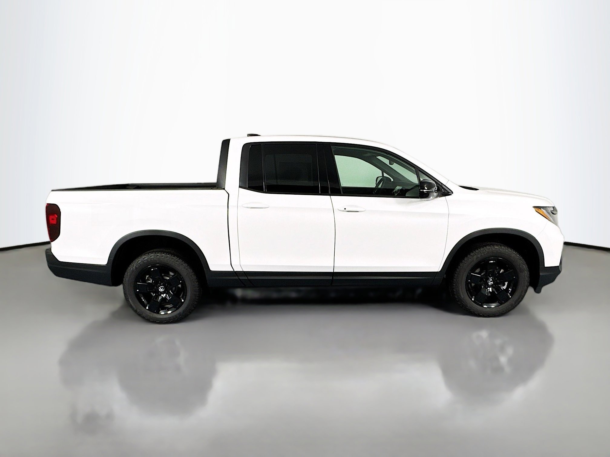 New 2026 Honda Ridgeline Black Edition image 4