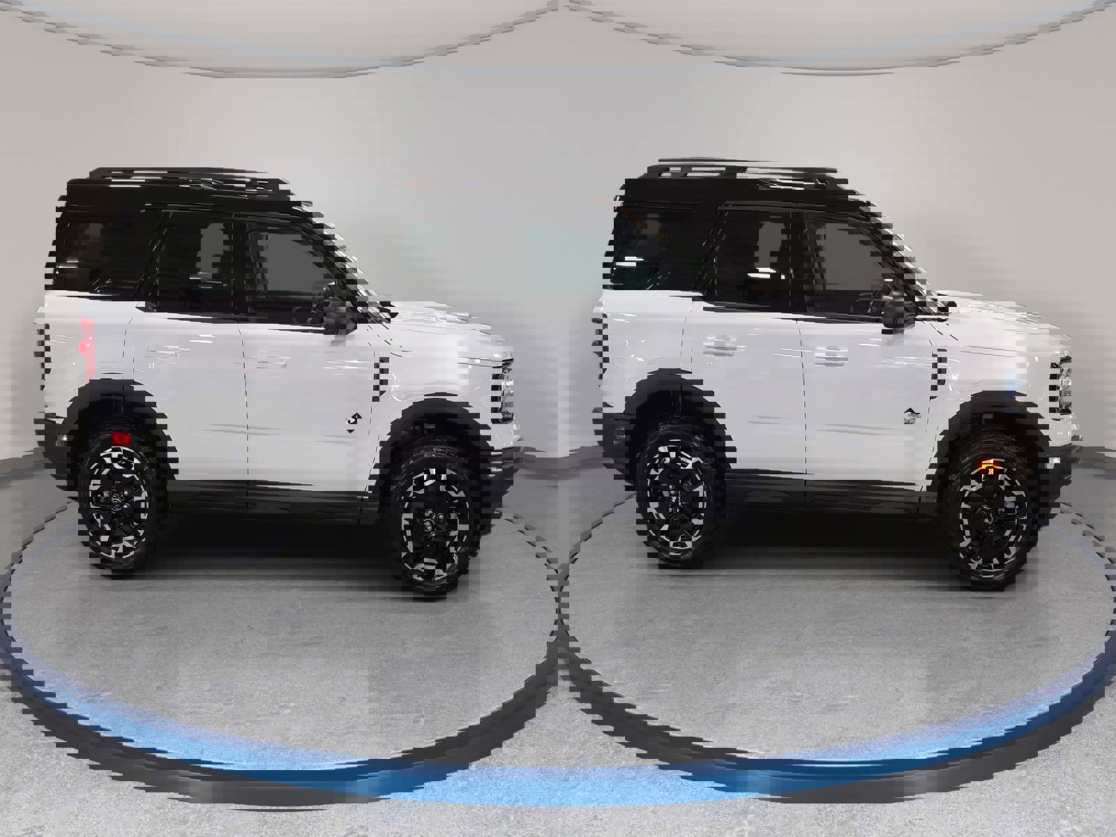 Used 2024 Ford Bronco Sport Outer Banks w/ Tech Package image 4