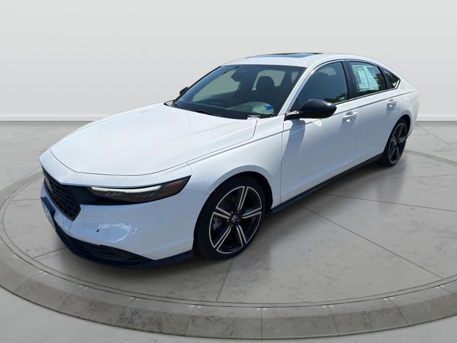 Used 2025 Honda Accord Sport image 3