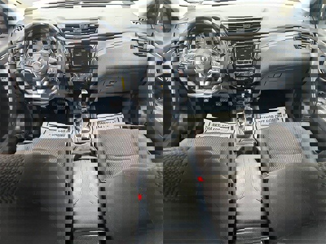 Used 2020 Nissan Rogue Sport S image 10