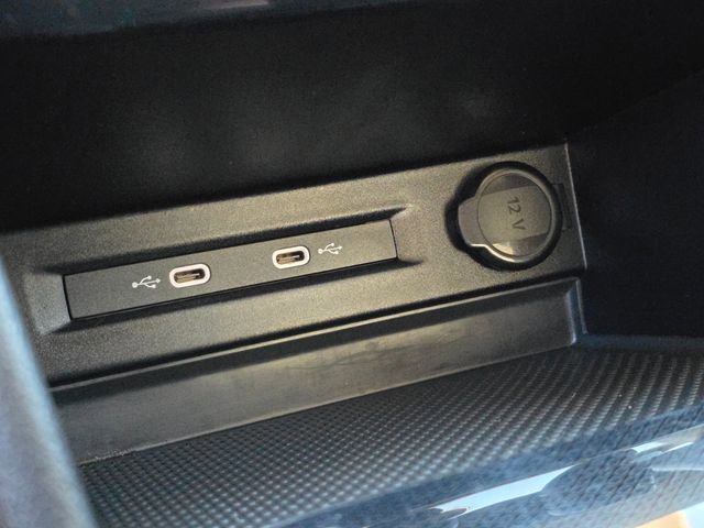 Used 2025 Volkswagen Taos S image 30