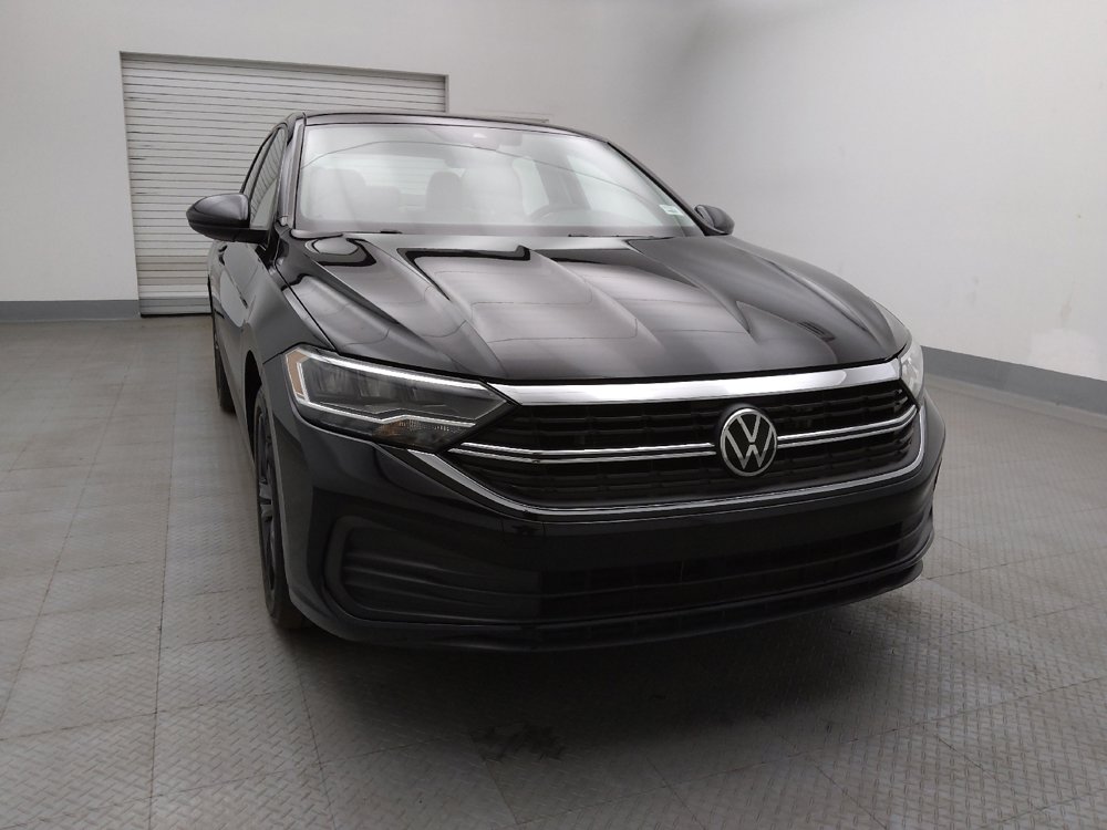 Used 2022 Volkswagen Jetta SE w/ Panoramic Sunroof Package image 14