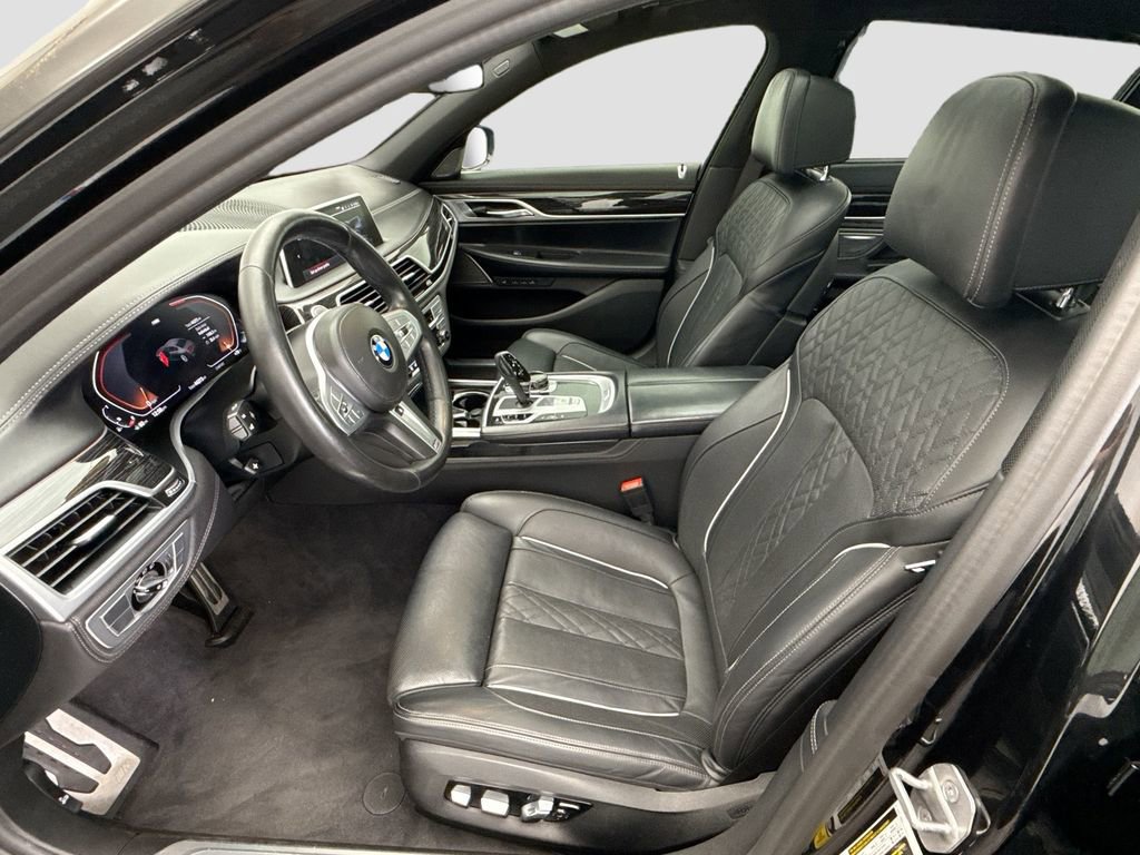 Used 2022 BMW 750i xDrive w/ Executive Package image 18