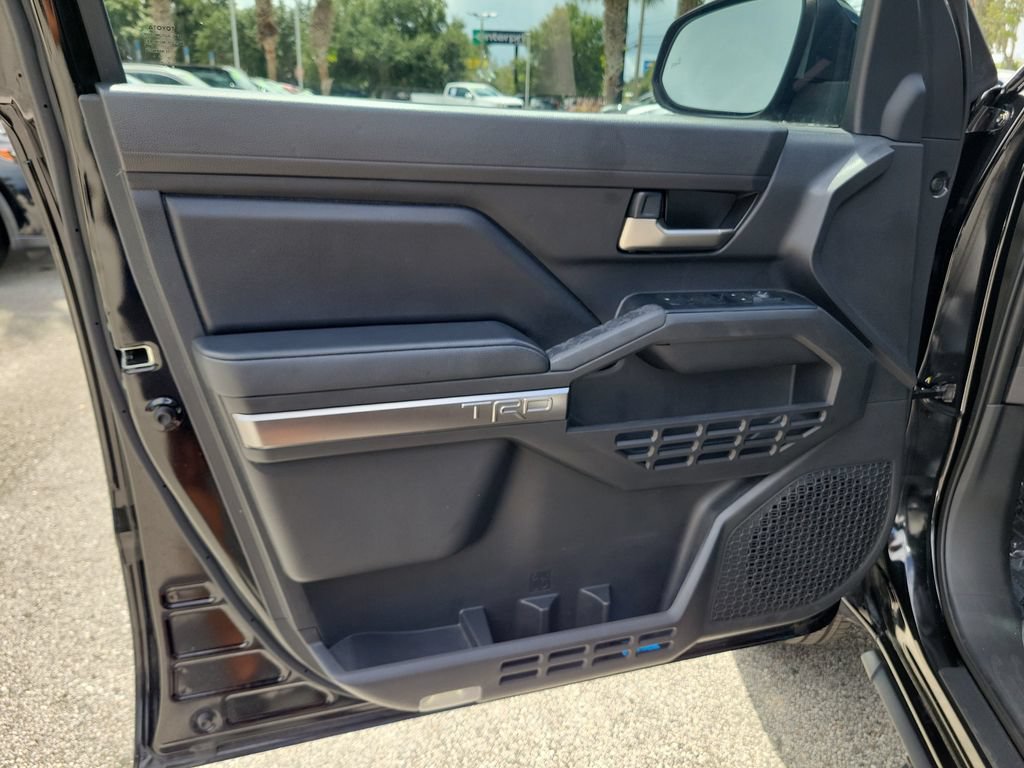 Used 2025 Toyota Tacoma TRD Sport w/ TRD Sport Upgrade Package RWD image 19
