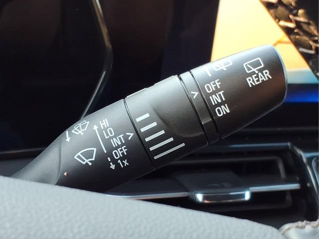 Used 2025 Chevrolet TrailBlazer ACTIV FWD image 29
