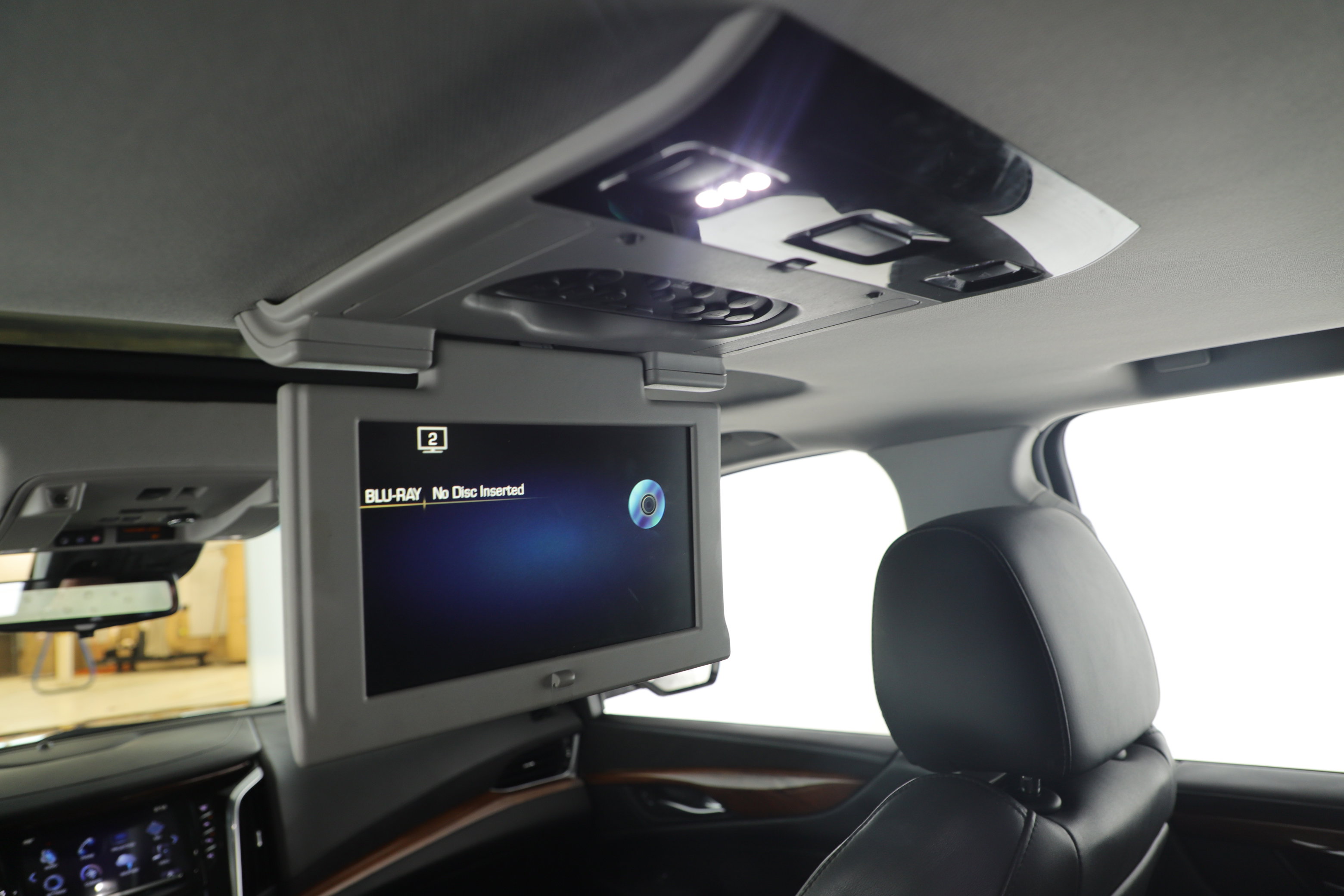 Used 2017 Cadillac Escalade Premium Luxury image 27