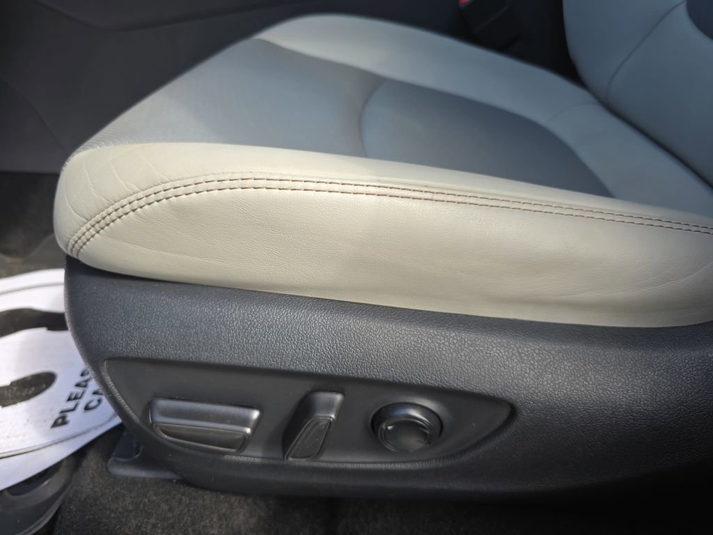 Used 2022 Toyota RAV4 Limited w/ Limited Grade Weather Package image 25