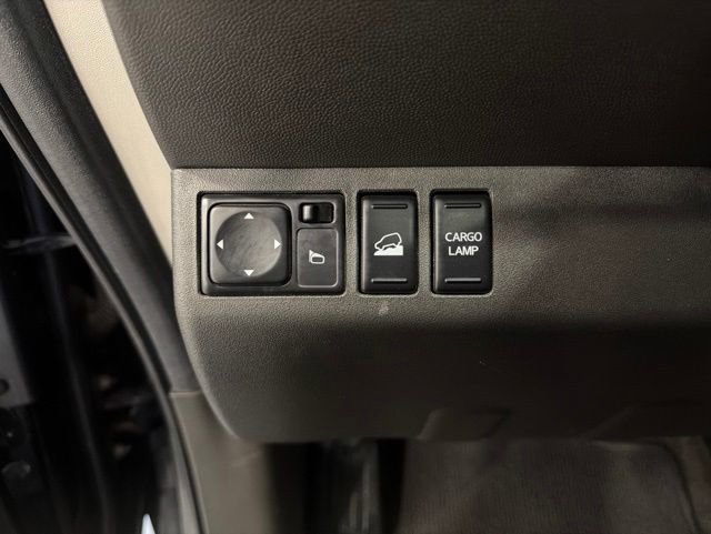Used 2016 Nissan Frontier PRO-4X w/ Pro-4x Luxury Package AWD/4WD image 16