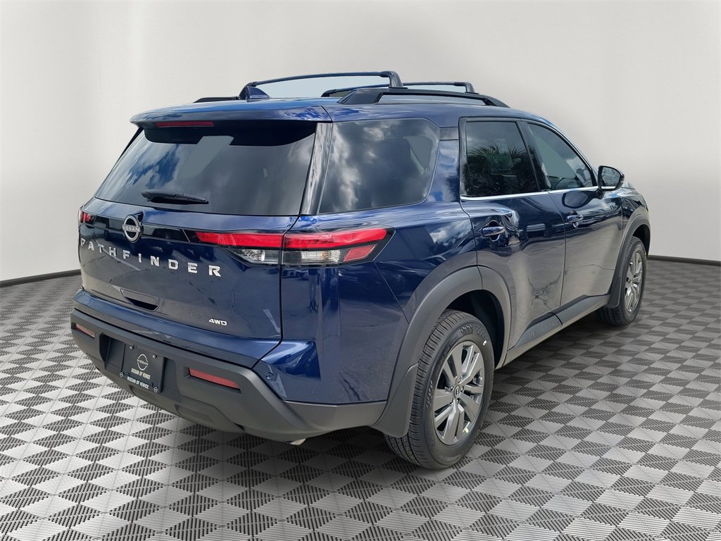 New 2025 Nissan Pathfinder SV image 2