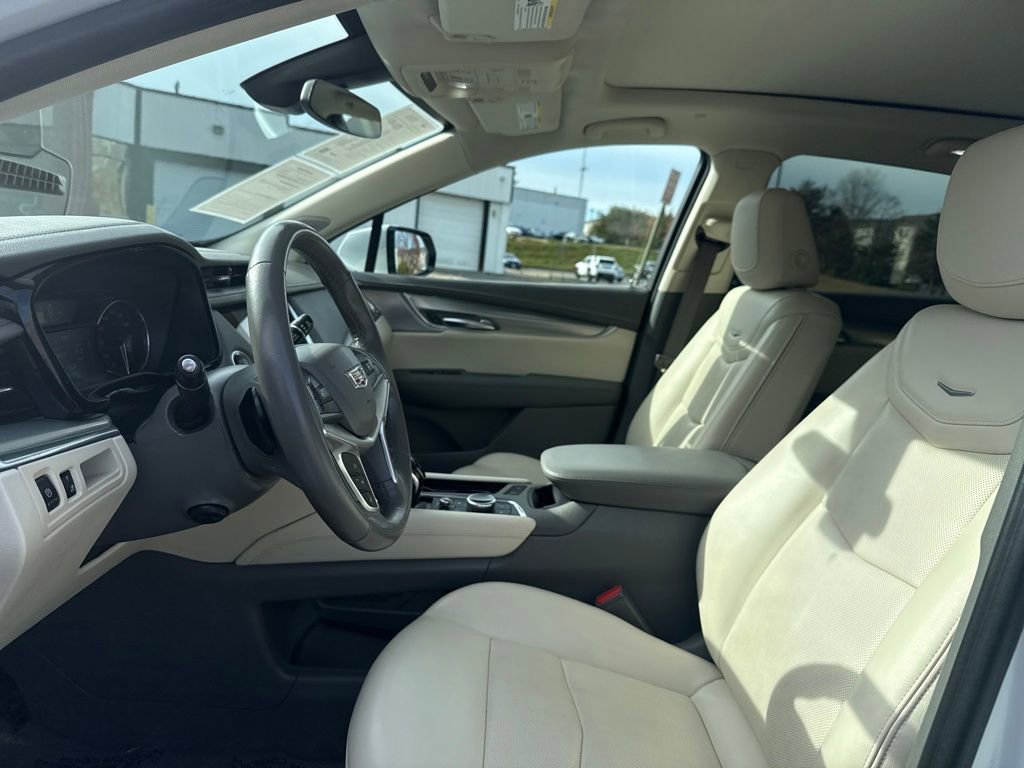 Certified 2023 Cadillac XT5 Premium Luxury w/ LPO, Floor Liner Package image 14