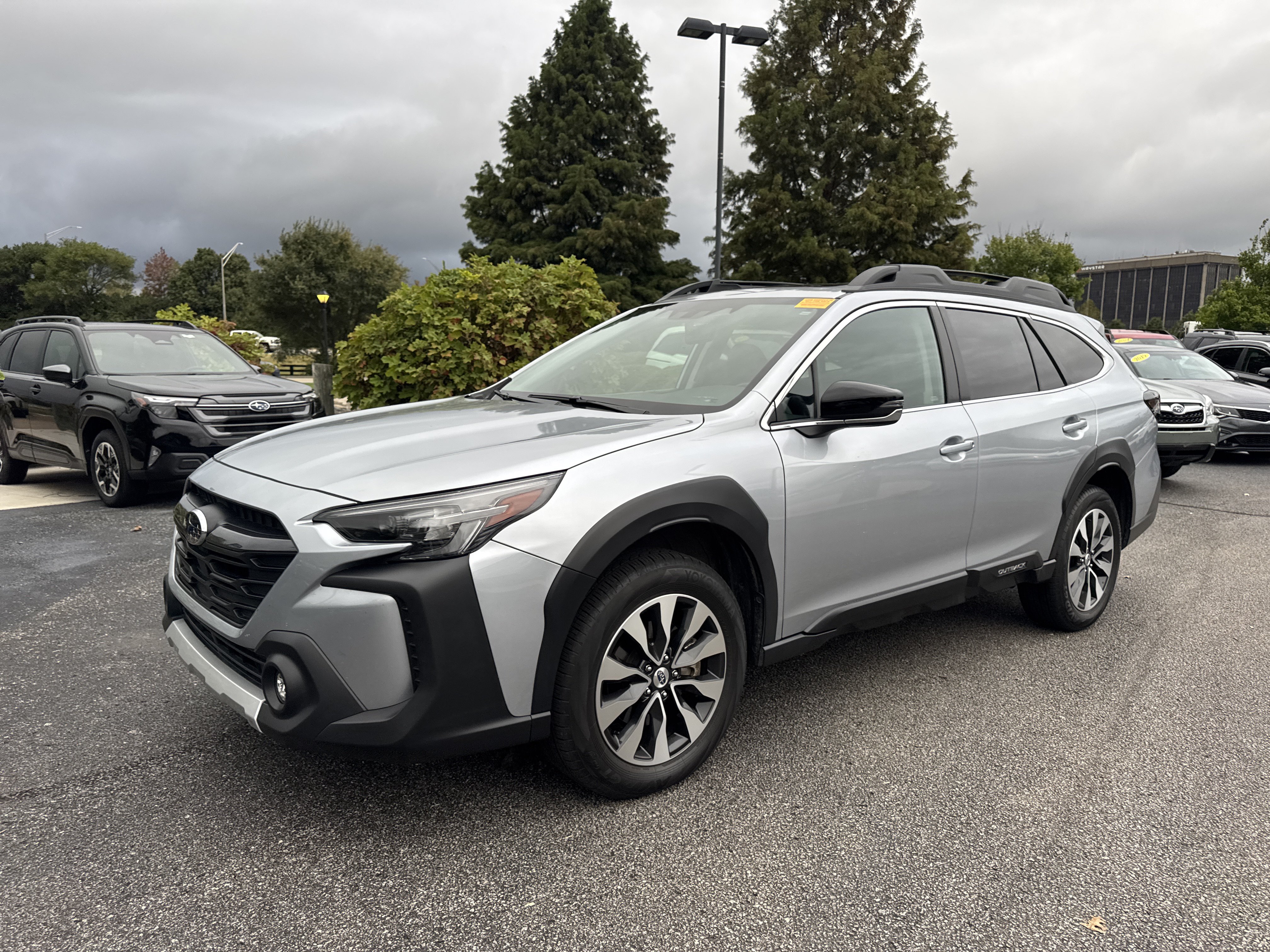 Used 2024 Subaru Outback Limited AWD/4WD image 14