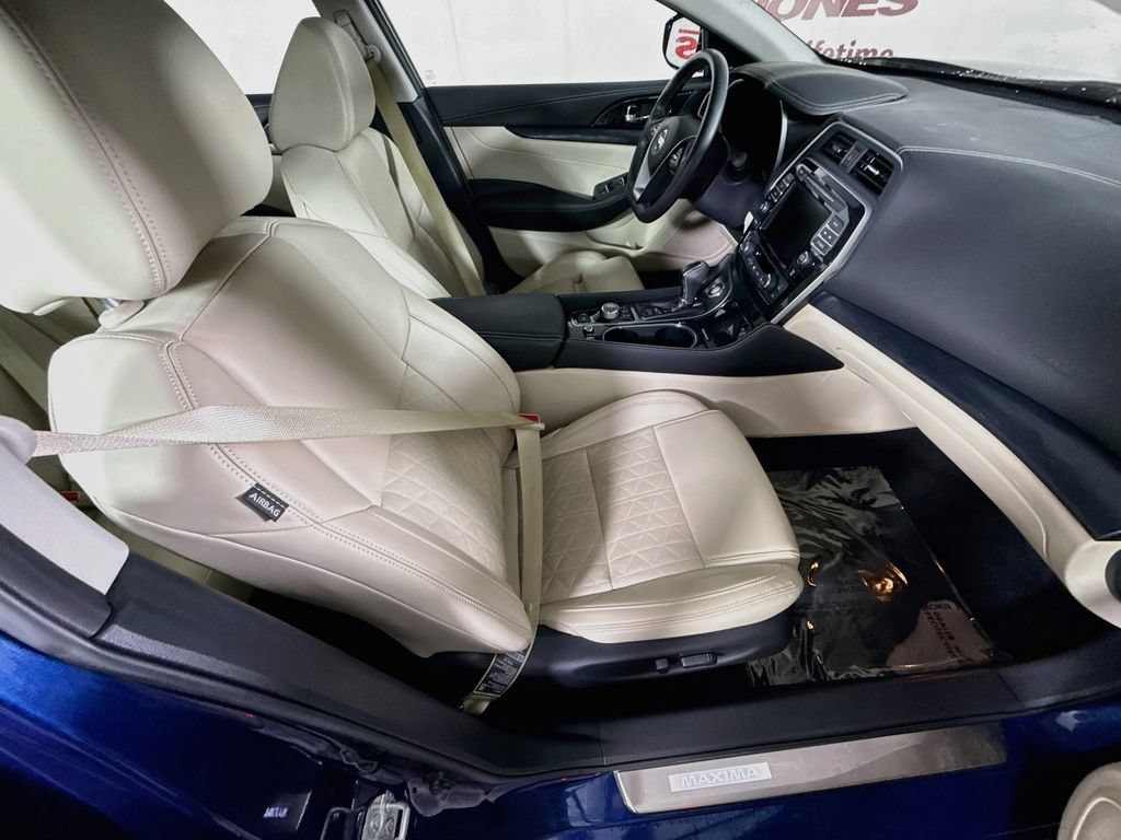 Certified 2019 Nissan Maxima Platinum w/ Sport Mat Group FWD image 32