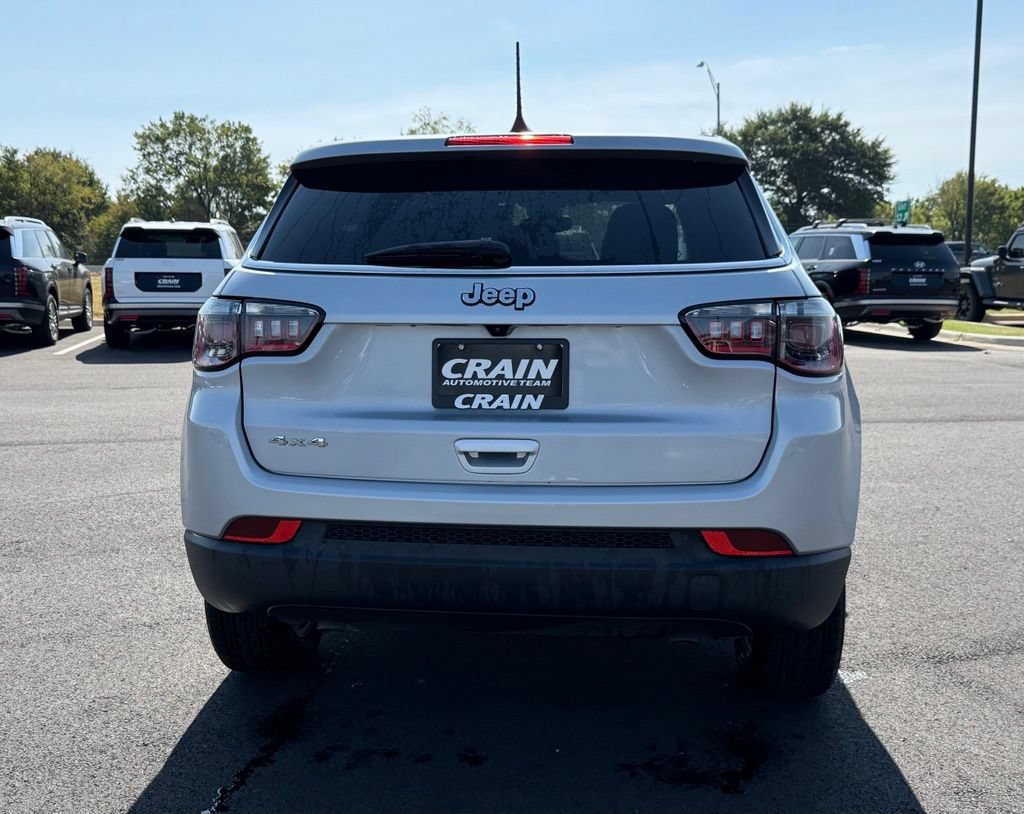 Used 2025 Jeep Compass Sport AWD/4WD image 6