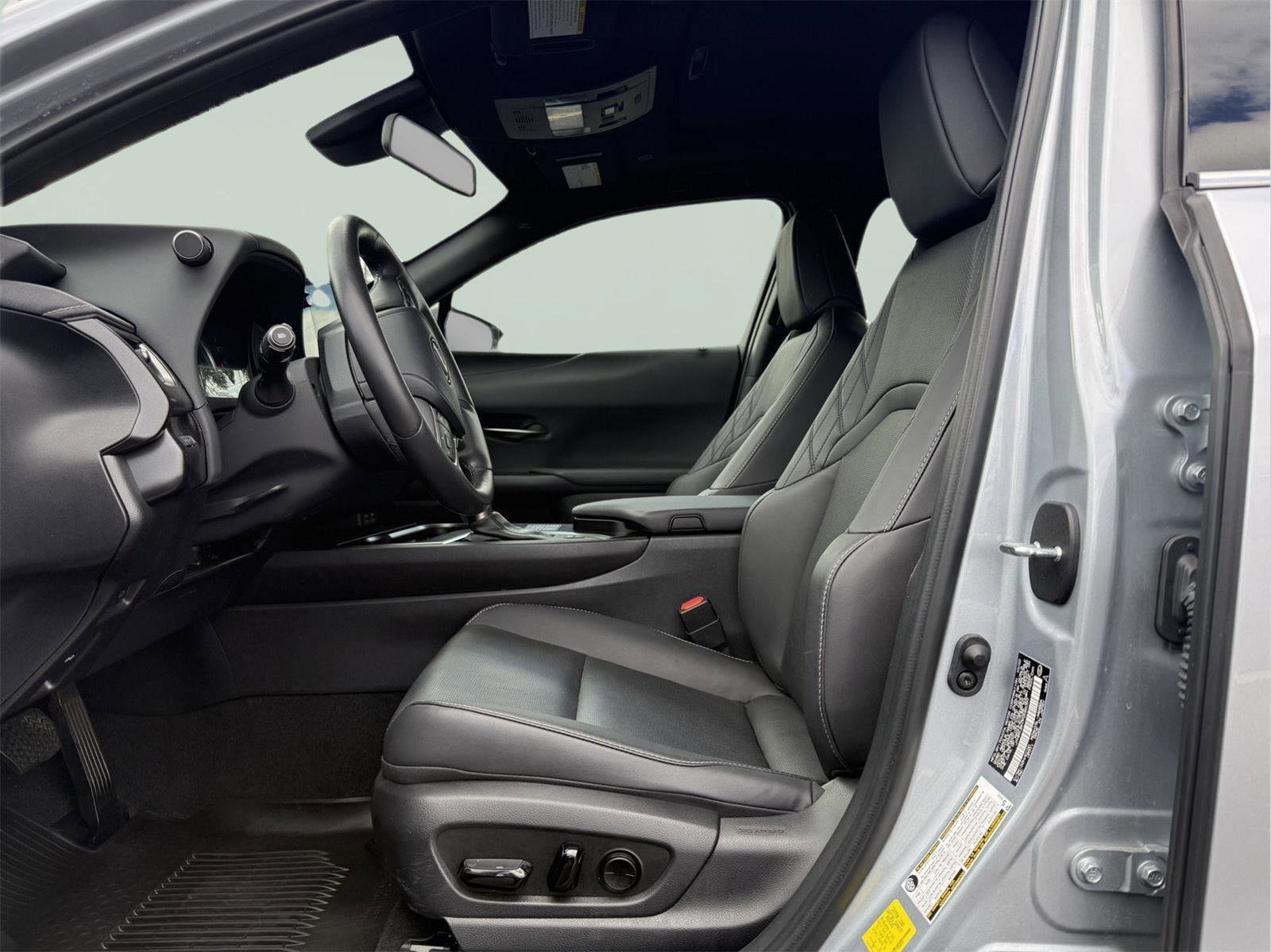 Certified 2023 Lexus UX 250h F Sport AWD/4WD image 9