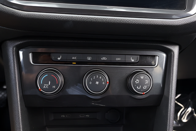 Certified 2024 Volkswagen Tiguan Wolfsburg Edition FWD image 27