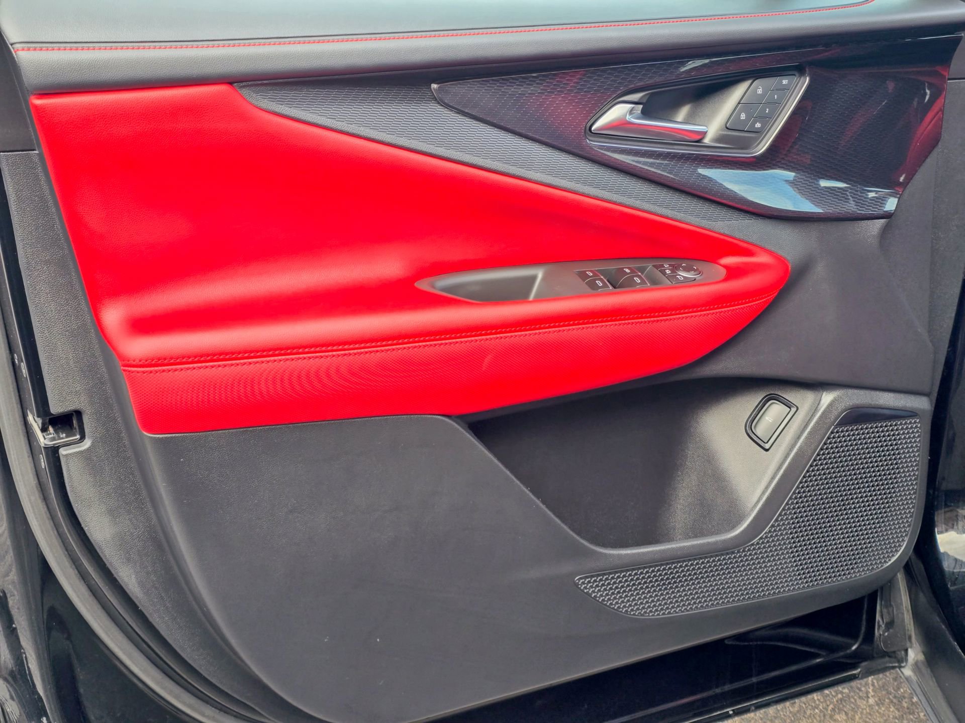 Used 2024 Chevrolet Blazer EV RS image 26