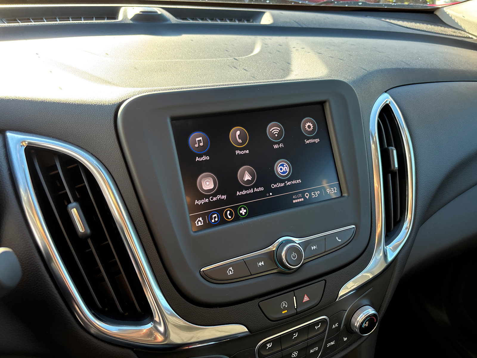 Used 2024 Chevrolet Equinox LT image 20