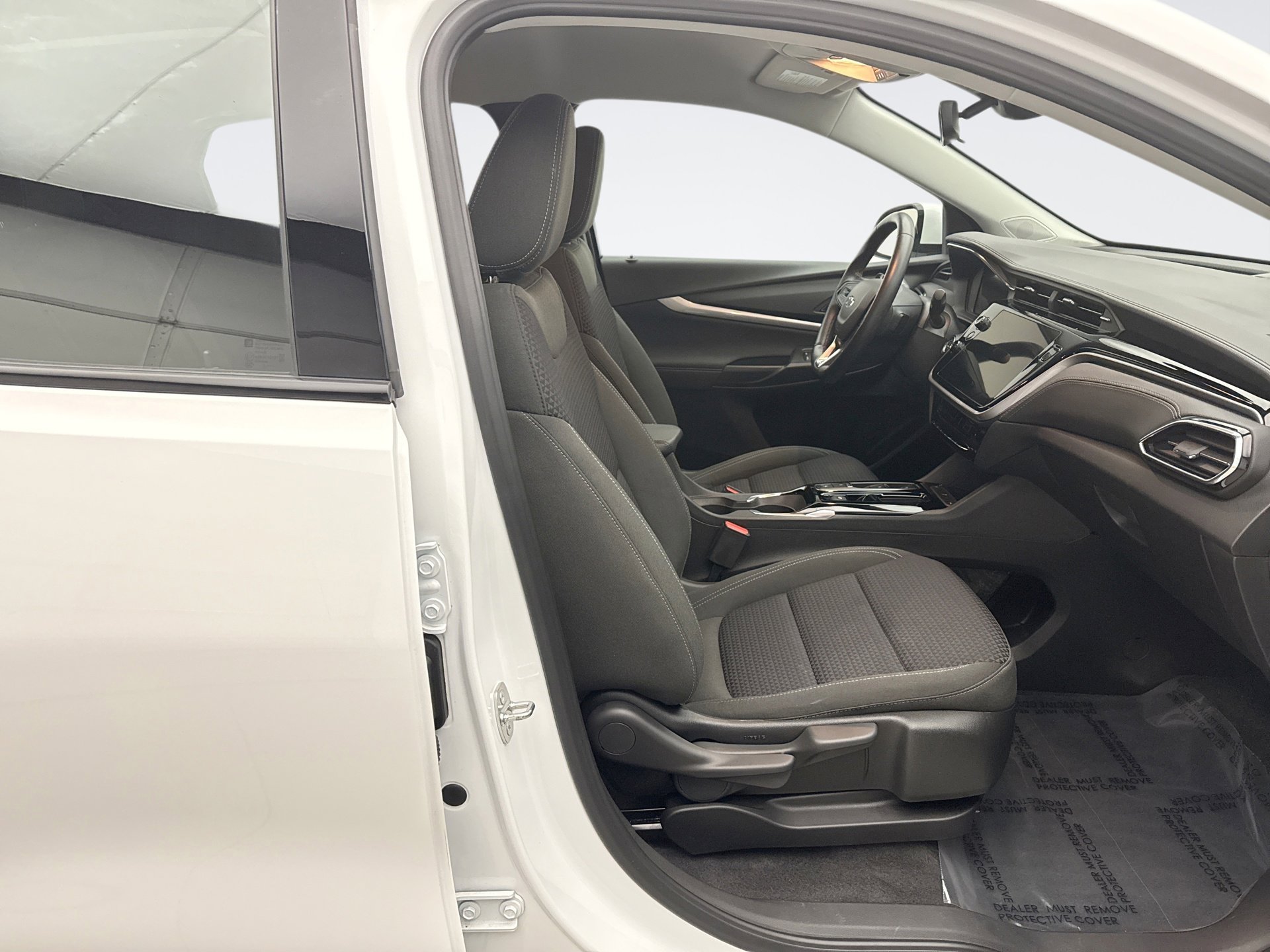 Used 2022 Chevrolet Bolt EUV LT w/ Comfort Package image 17