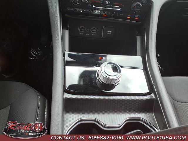Used 2024 Jeep Grand Cherokee Laredo X AWD/4WD image 35