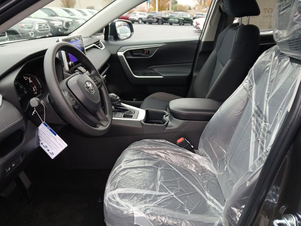 New 2025 Toyota RAV4 LE image 6