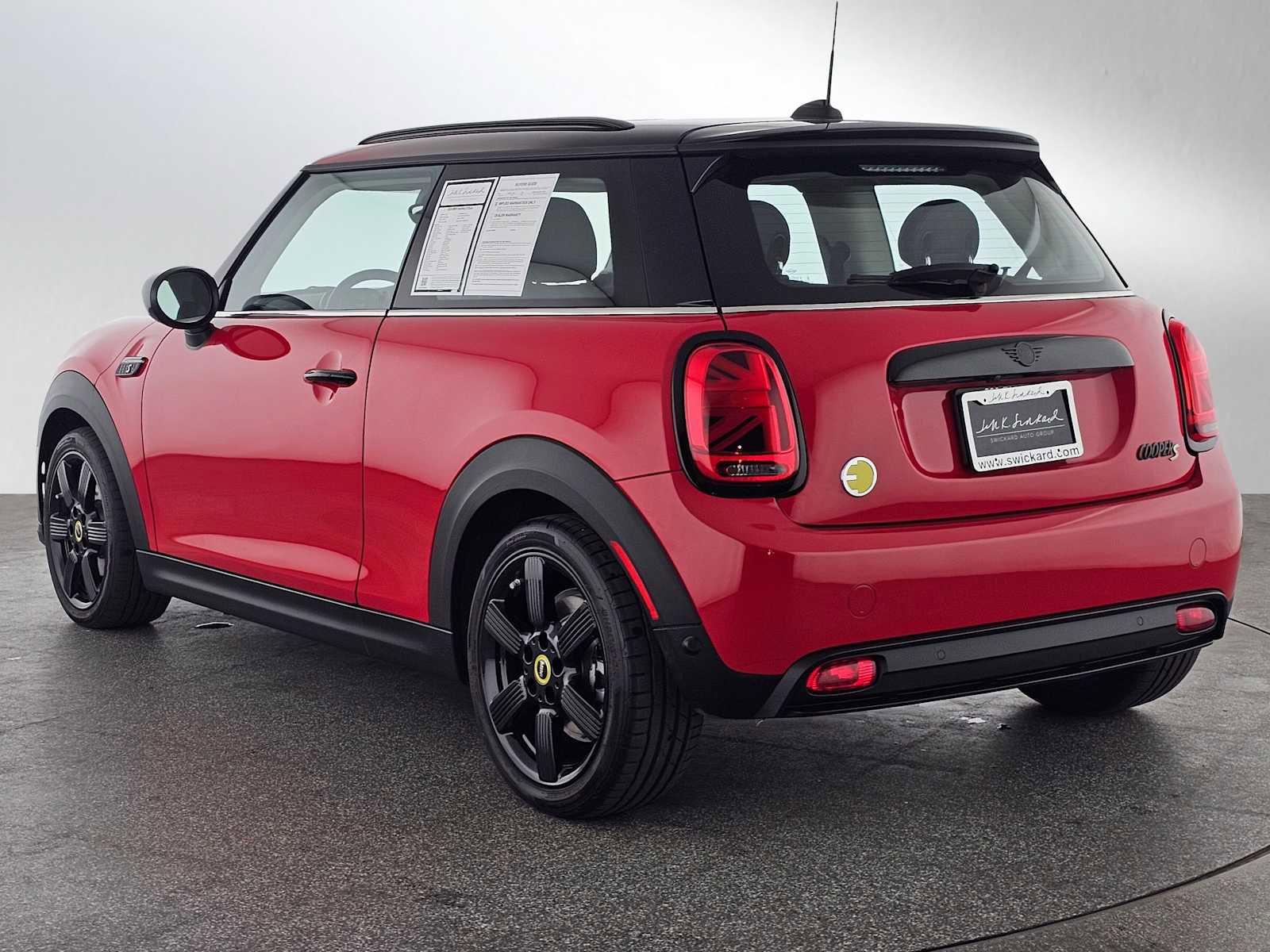 Used 2024 MINI Cooper SE image 5