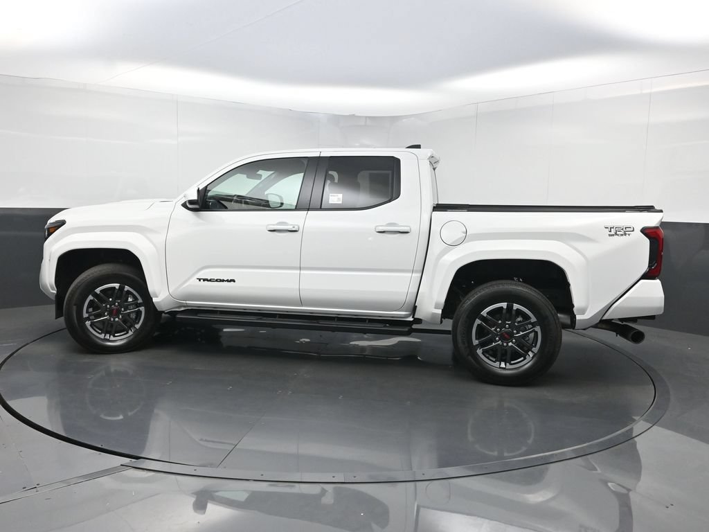 Used 2025 Toyota Tacoma TRD Sport AWD/4WD image 41