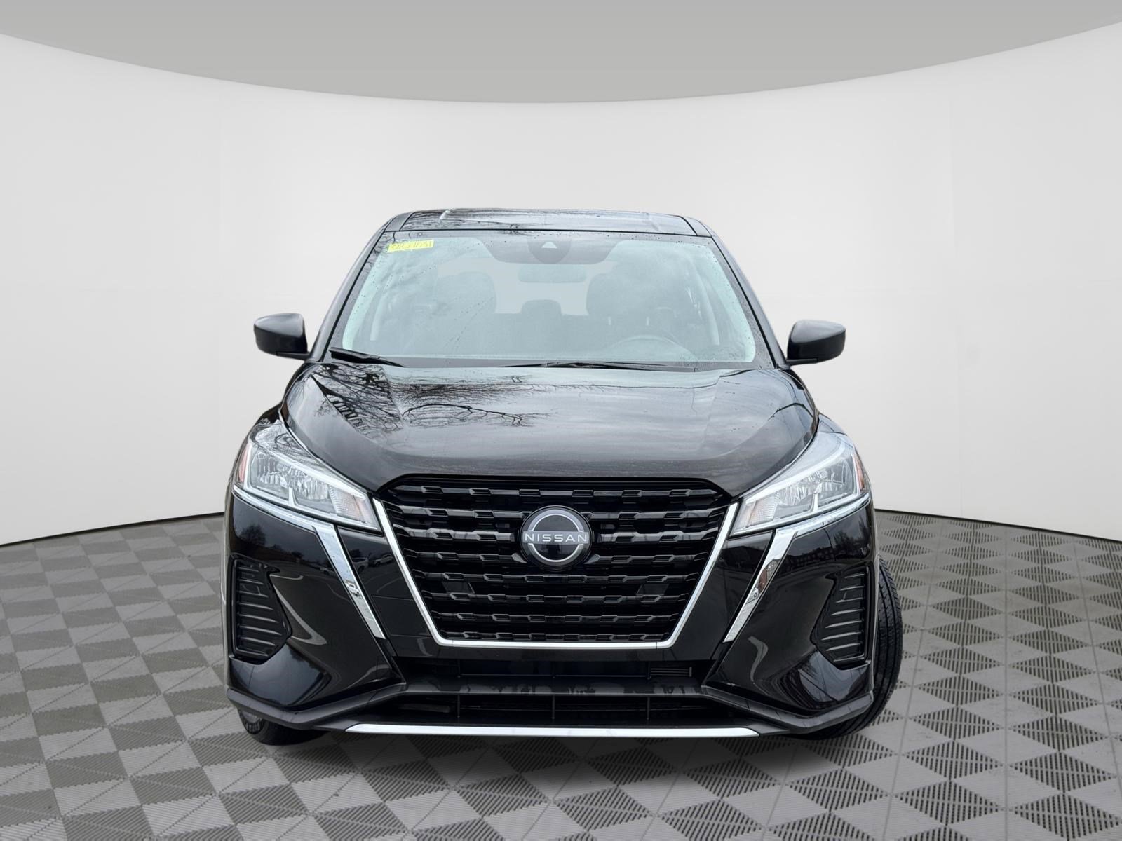 Certified 2025 Nissan Kicks Play S image 18