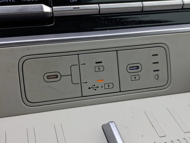Certified 2025 Hyundai Santa Fe SEL FWD image 32