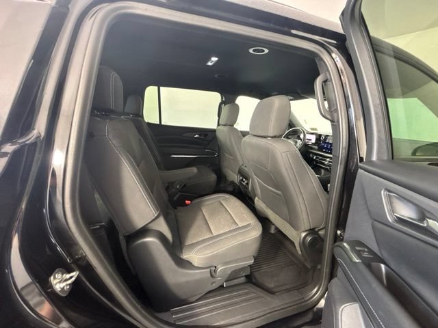 Used 2024 Chevrolet Traverse LT w/ Midnight/Sport Edition AWD/4WD image 27
