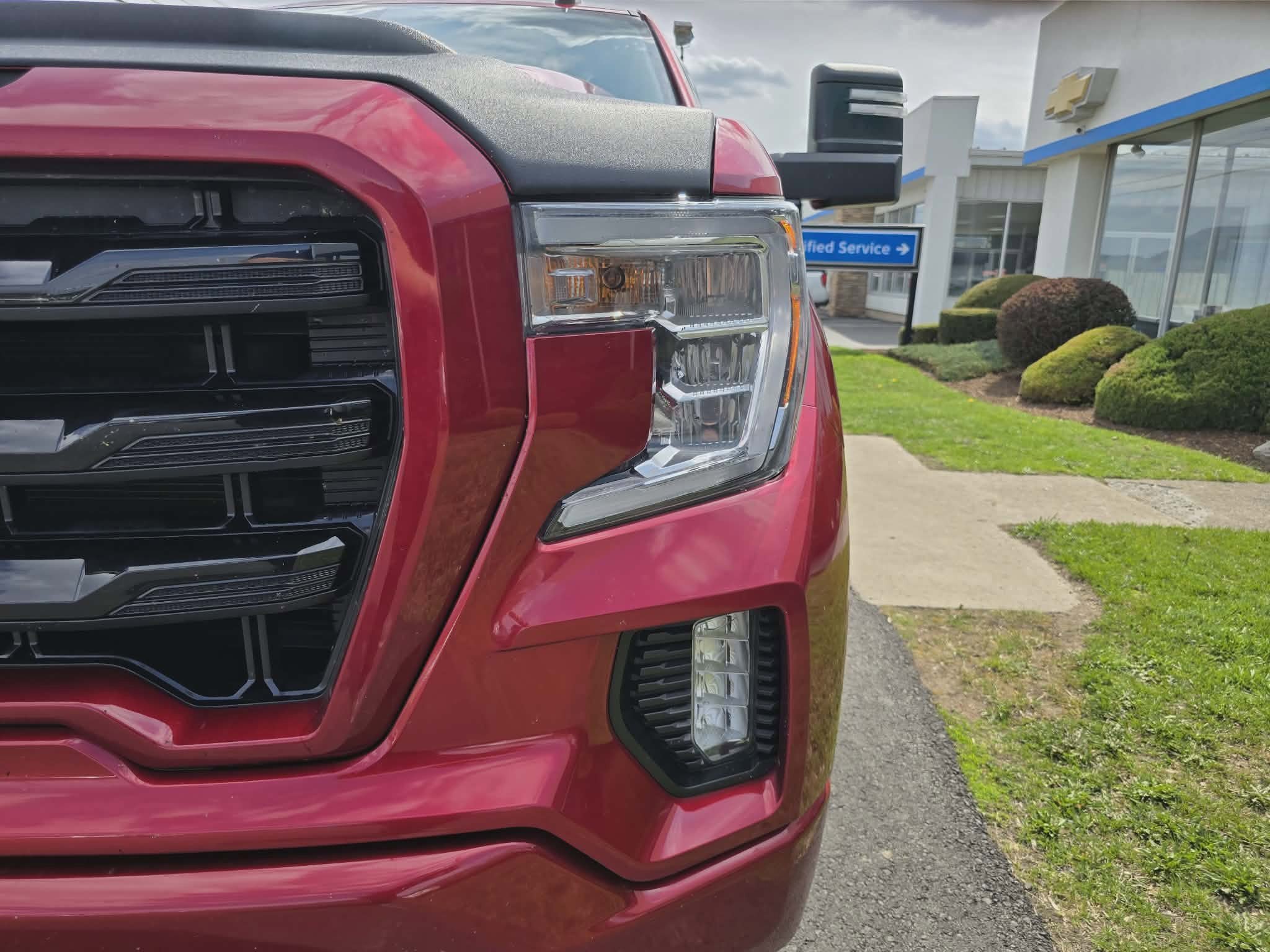 Used 2021 GMC Sierra 1500 Elevation w/ X31 Off-Road Package AWD/4WD image 9