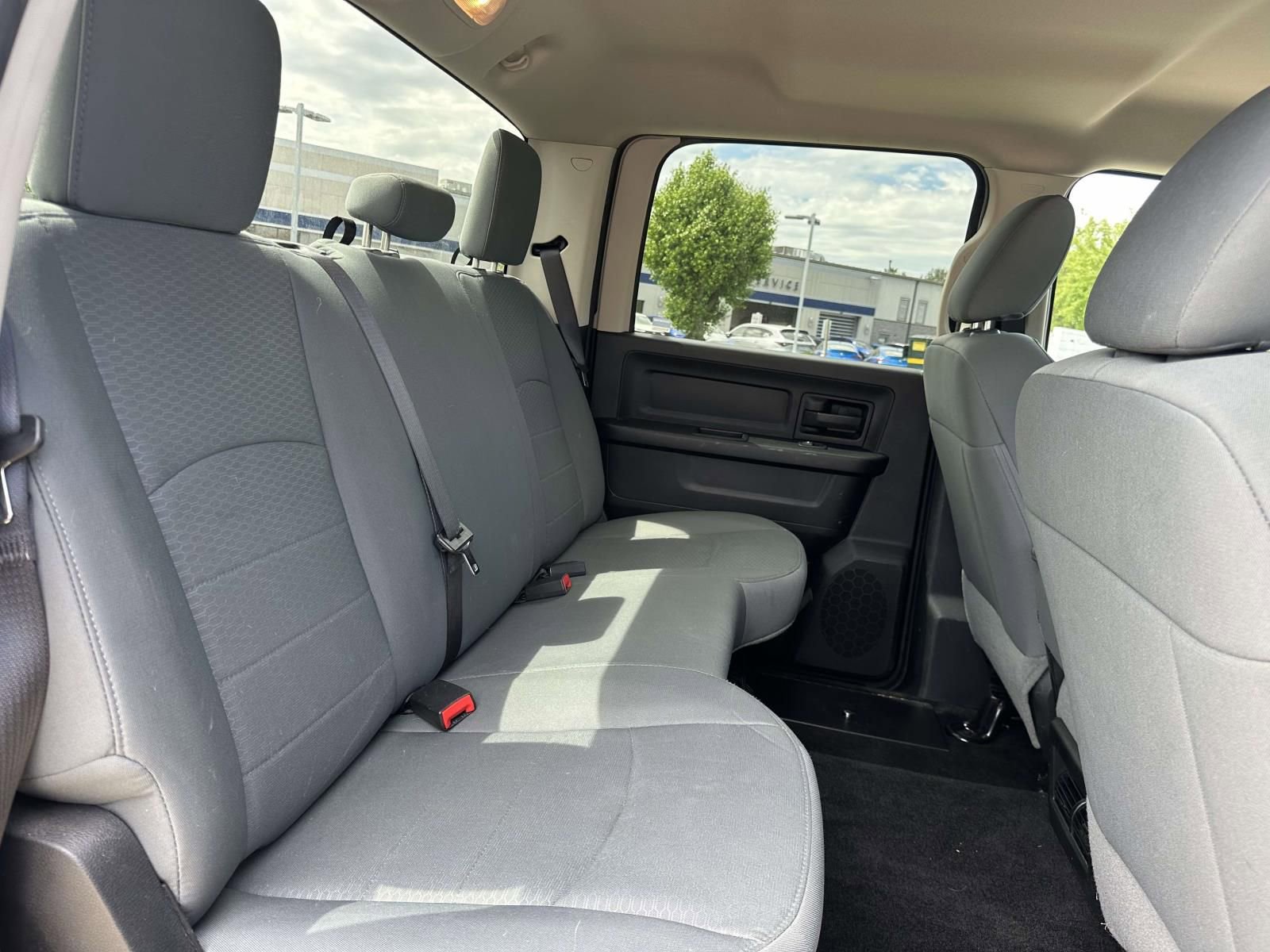 Used 2015 RAM 2500 Tradesman w/ Chrome Appearance Group AWD/4WD image 11