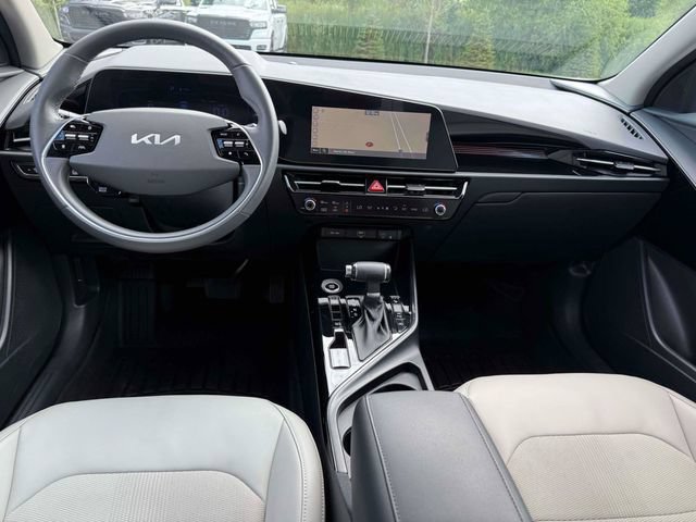 Used 2024 Kia Niro EX FWD image 15