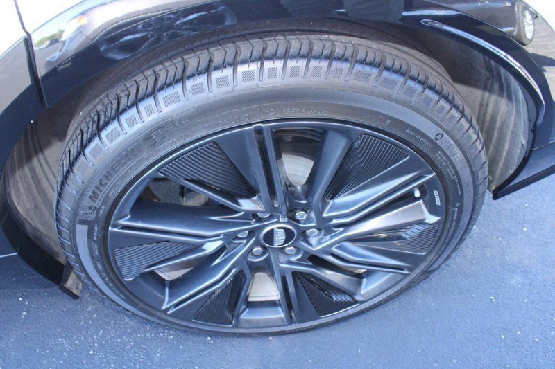 Used 2024 Cadillac Lyriq Sport image 7