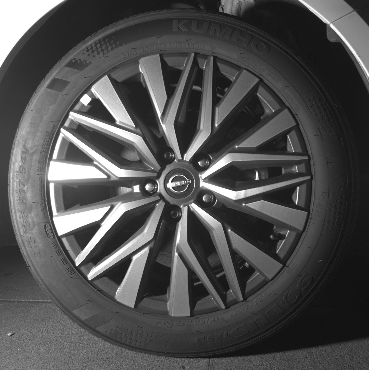 Used 2025 Nissan Altima 2.5 SV image 13