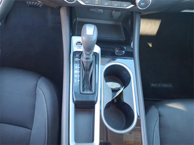 Used 2024 Nissan Altima 2.5 SV image 16