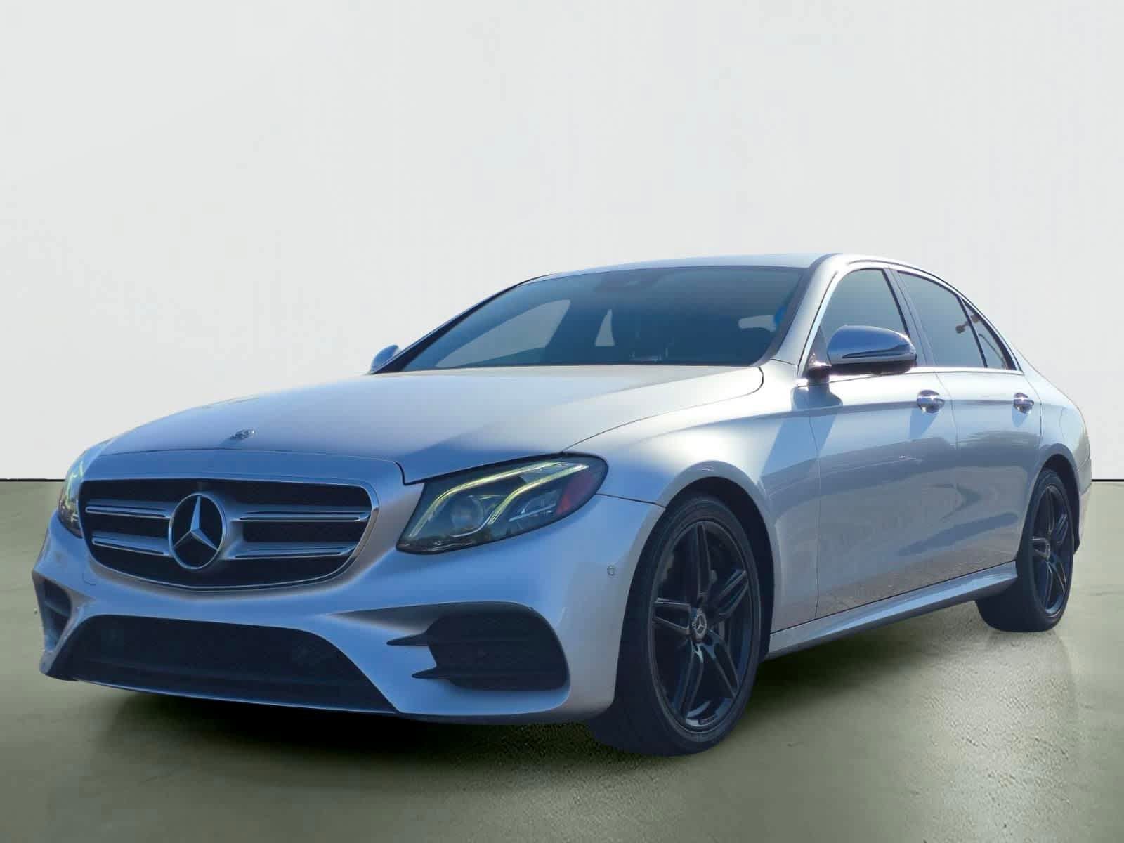 Used 2019 Mercedes-Benz E 300 4MATIC image 2