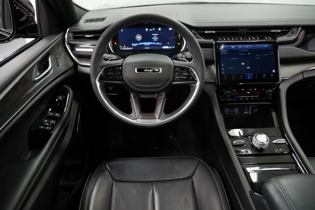 Certified 2023 Jeep Grand Cherokee Overland AWD/4WD image 23